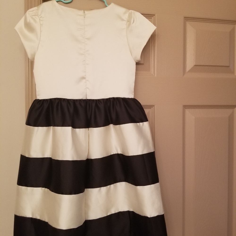 Kids dress - Picture 3 of 4